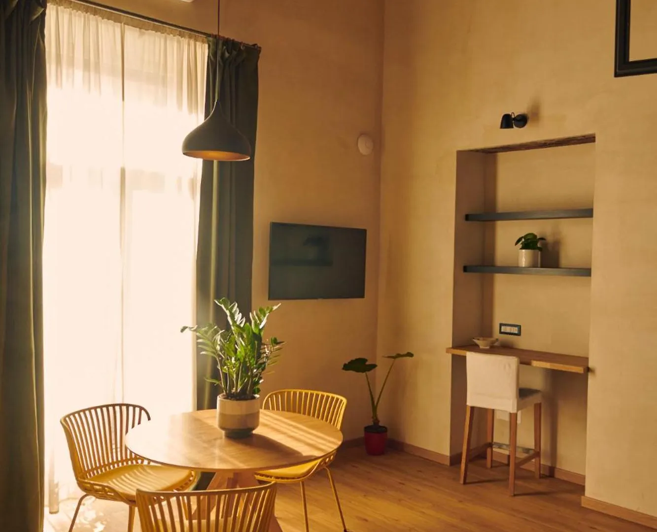 Dada Home, Loft Di 38 Mq Tra Napoli E Pompei Portici 0*,  Italy
